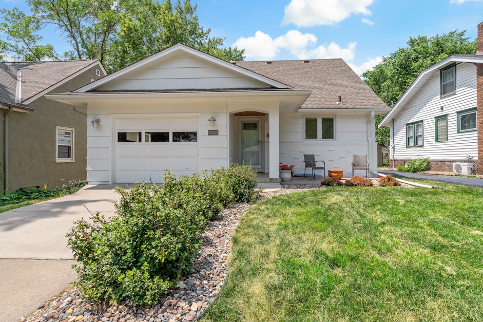 4708 Zenith Avenue South, Minneapolis, MN 55410, Presented by Jackie Berry, Edina Realty